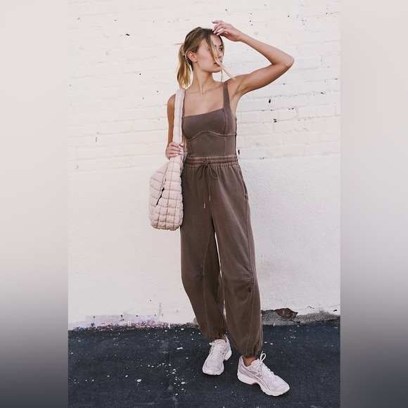 Gently worn Inbound Onesie free people - Picture 1 of 13